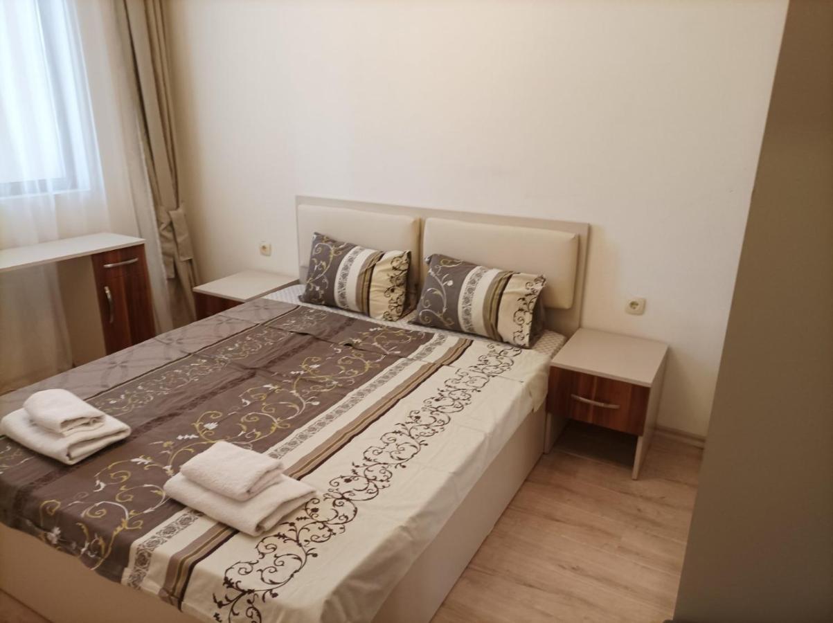 One Bedroom Apartment 5 - Restaurant Stadium 普罗夫迪夫 外观 照片