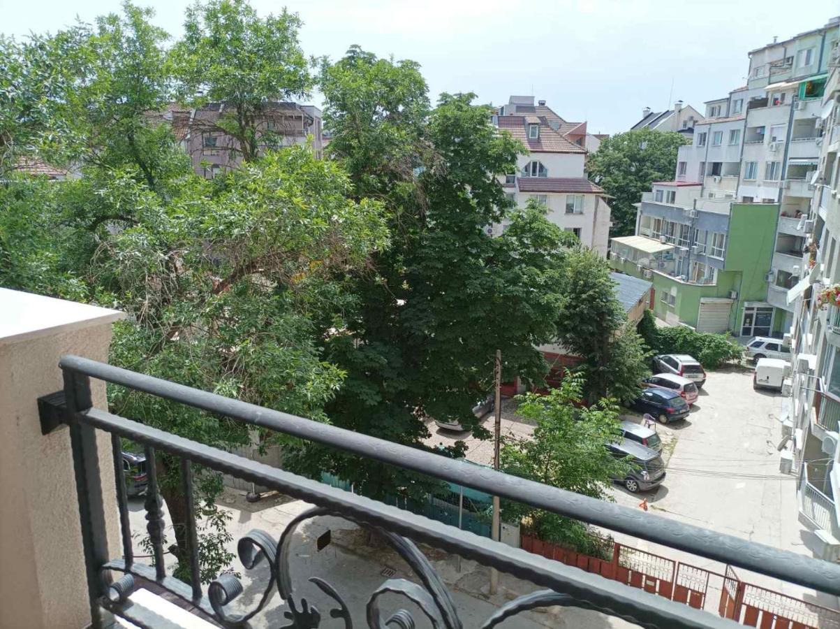 One Bedroom Apartment 5 - Restaurant Stadium 普罗夫迪夫 外观 照片